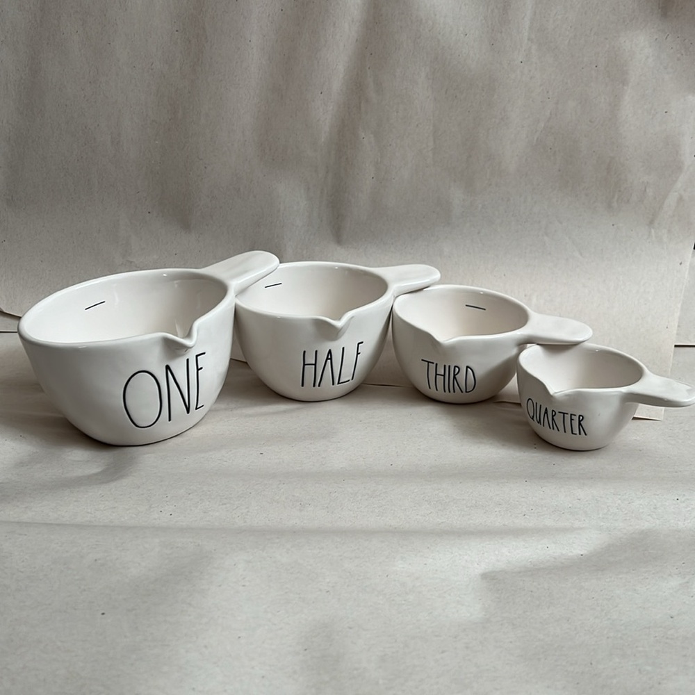 White Rae dunn handled measuring cups - Picture 2 of 4
